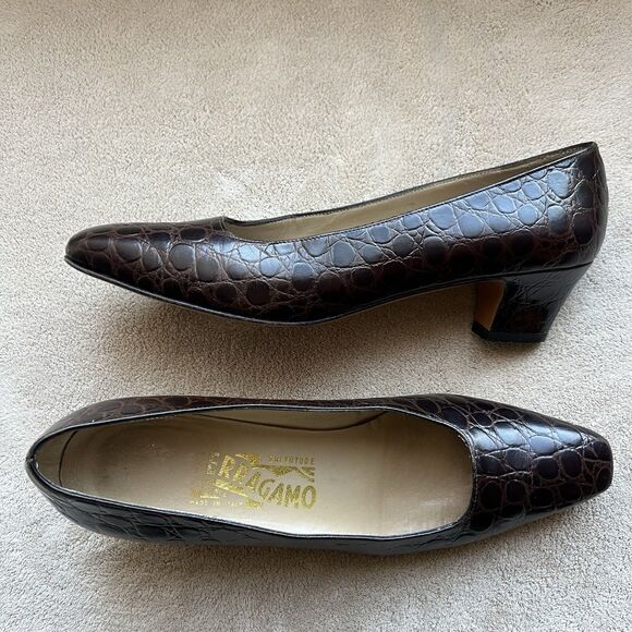 Salvatore Ferragamo Brown Croc Embossed Leather Low Heel Pumps Women 8 AAA - Picture 16 of 16